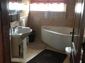 Moradia Com Piscina T4