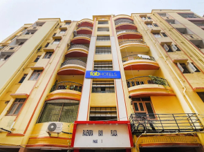 Fabhotel Maadhavam Residence