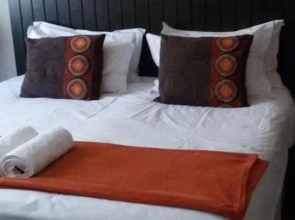 Mzanzi Rock Guest House BnB