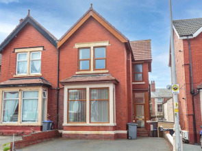 Cherry Property - Coconut Suite