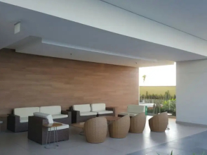 Luxurious Oceanfront Apartment