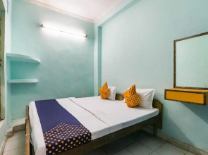 Hotel Snow White by OYO Rooms