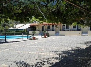 Gefyra Rooms