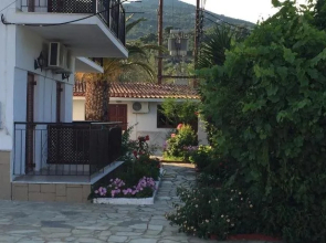 Houlis Apartments