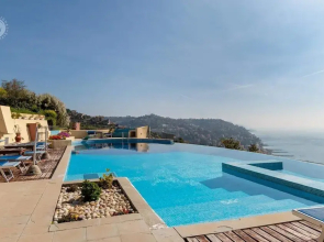 Villa Paradise-sleeps 20-pool-sea Views-pets