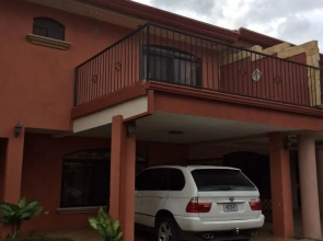Ailanto San Jose B&B