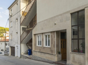 Spacious Apt. With Magnificent sea View & Balcony