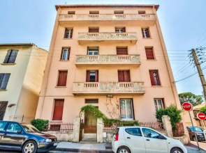 #1 Toulon CENTRE AU CALME, LUMINEUX, STATIONNEMENT FACILE