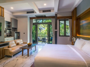 Loy Chalet