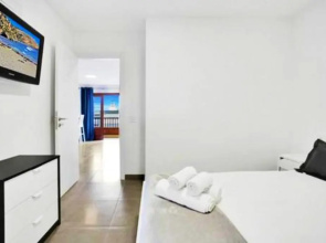 3 bedrooms appartement with city view furnished balcony and wifi at Candelaria 1 km away from the beach
