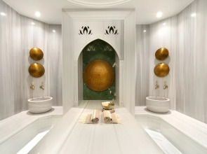 Bentley Hotel Old City