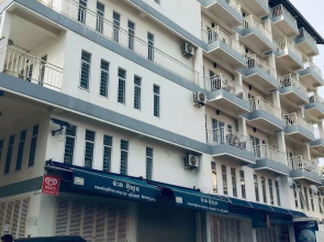 Full Moon Hotel And Apartment