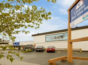 Canadas Best Value Inn River View Hotel