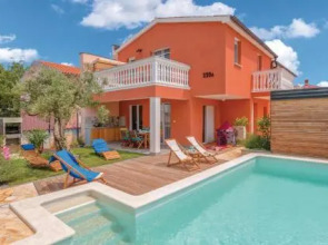 Two-Bedroom Holiday Home in Barbariga