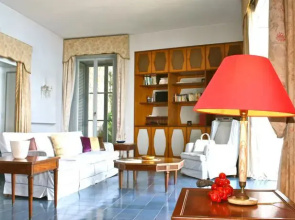Villa Abbott