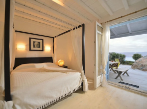 Villa Princess 5 4Bed with Small Tub Panormos Beach