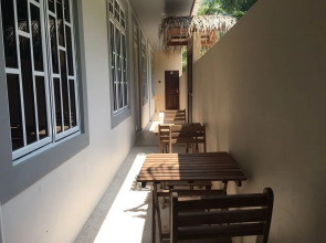 Отель Ithaa Inn Kamadhoo