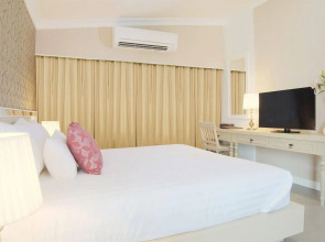 The Raya Surawong Bangkok