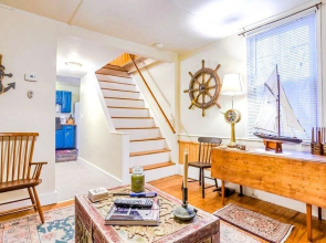 Boothbay Harbor Cottage by RedAwning
