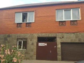 Semejnyij Guest House