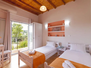 Ipsos Pool Apartments, Villa Maria, First Floor By Konnect