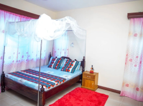 Safiri Kenya Home