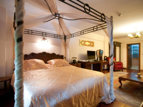 Villa Sphendone Suites