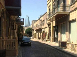 Cozy Old City Apartment