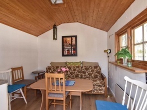 Amazing Home in Hammarö With 2 Bedrooms