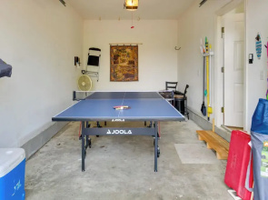 4 Mi to Beach: Lewes Townhome w/ Ping-pong Table