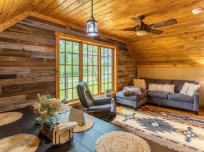 Deerview Cottage at Eagles Nest