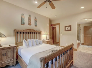 No Cleaning Fees, Luxurious 3 Br In River Run Village Featuring Ski In,ski Out 3 Bedroom Condo by RedAwning