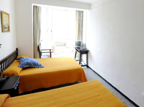 Hostal Can Marines