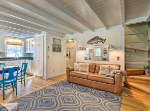 Riverfront Home w/ Fire Pit + Deck in Lansing