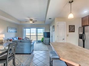 Breezy Darien Condo w/ Tranquil Marsh Views!
