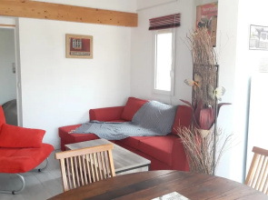 House With 2 Bedrooms in Narbonne, With Enclosed Garden - 250 m From t