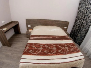 Harat's Hotel
