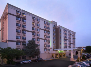 Newark Airport Hotel