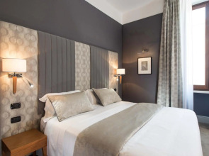 Phoenix Hotel