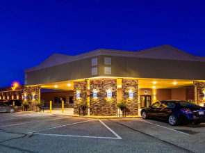 Crossroads Hotel and Event Center