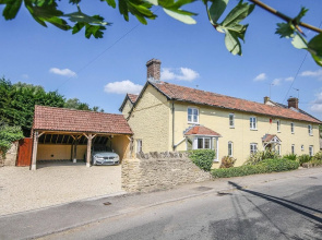 Charming 5-bed Cottage in Old Sodbury Bristol