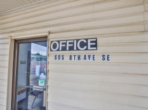 OYO Hotel Pipestone MN, Canterbury Park