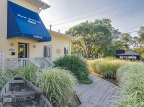 New Buffalo Inn & Spa