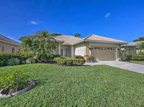 Lely Resort Home w/ Lanai - 1 Mi to Golf Course!