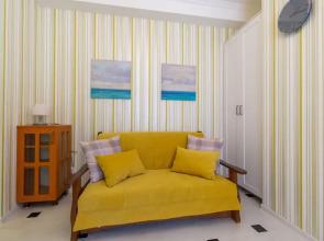 Dom Vverhdom Guest House