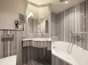 Warwick Champs-Elysées Paris