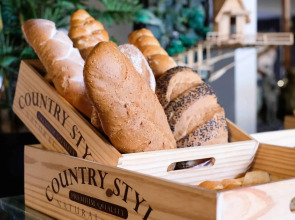 Basaya Beach Hotel & Resort