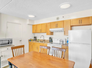 Standard Ocean View Condo - 35th floor views, Free parking & Wifi by Koko Resort Vacation Rentals
