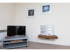 Giles St Gem - Spacious, Near The Shore, Parking