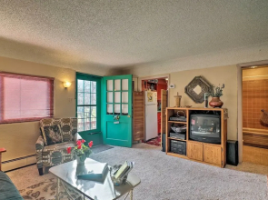 Colorful Bungalow By Pikes Peak/garden of the Gods